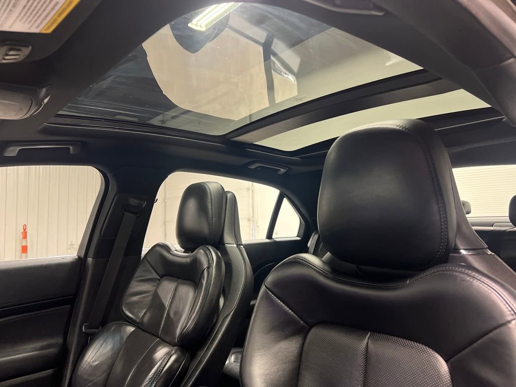 Used 2019 Lincoln Continental Select w/ Continental Climate Package image 21