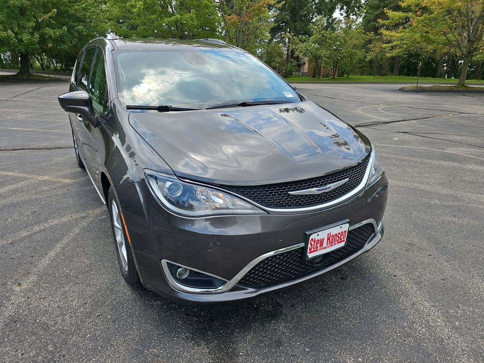 Used 2019 Chrysler Pacifica Touring-L Plus w/ Advanced Safetytec Group FWD image 8