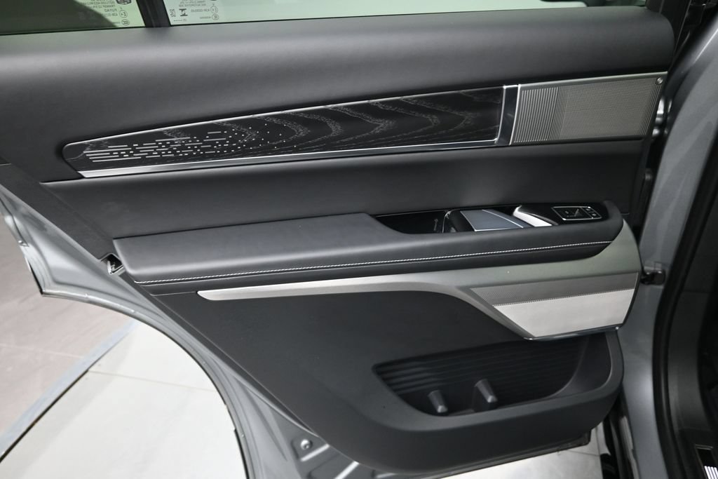 Used 2026 Cadillac Vistiq Platinum AWD/4WD image 22