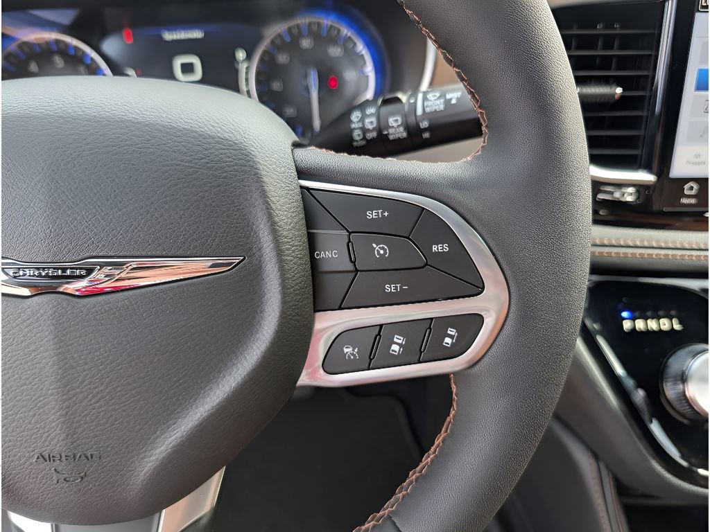 New 2026 Chrysler Pacifica Pinnacle image 21