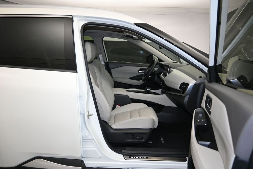 Certified 2023 Nissan Rogue SL FWD image 26
