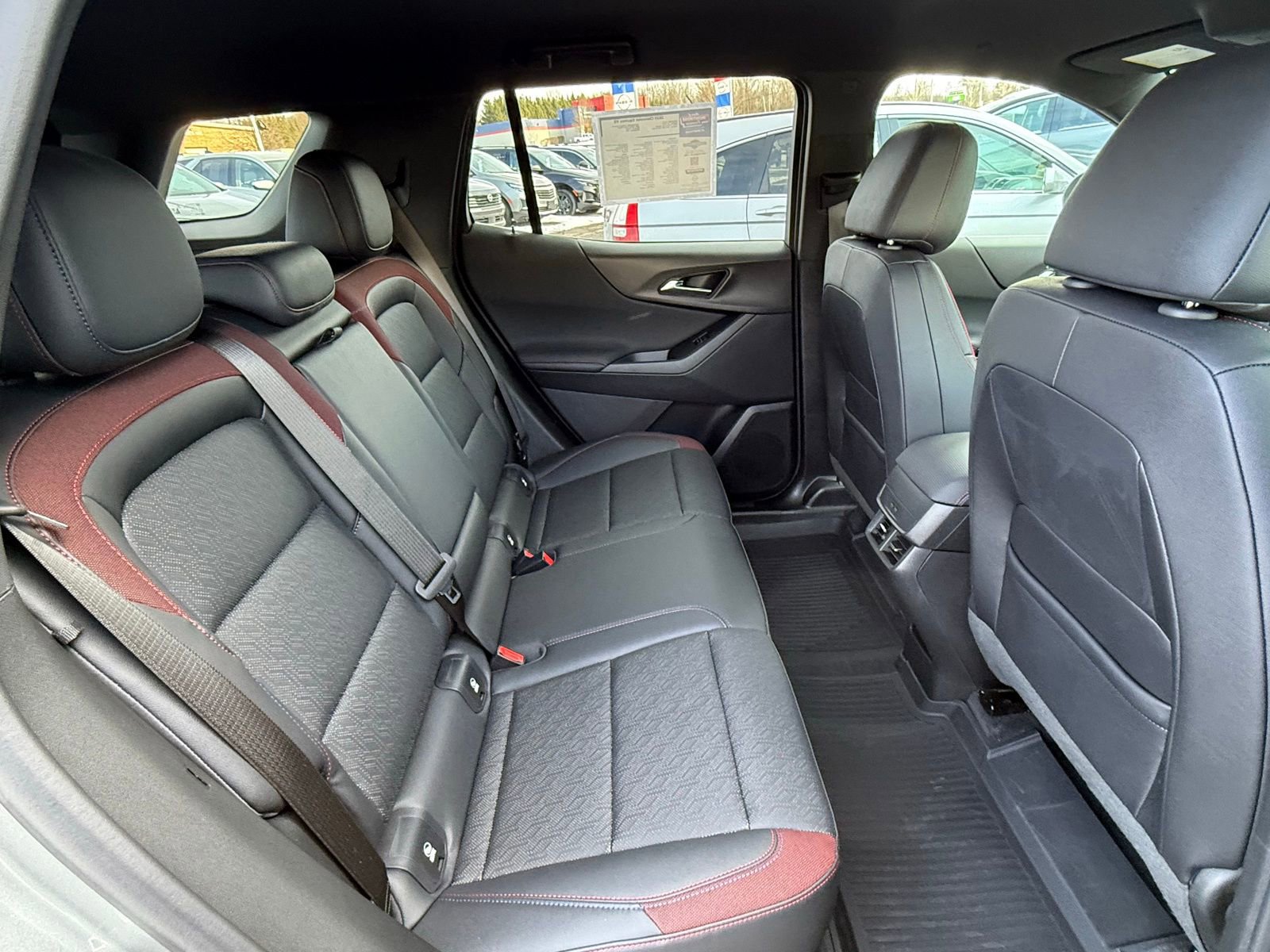 Used 2025 Chevrolet Equinox RS image 15