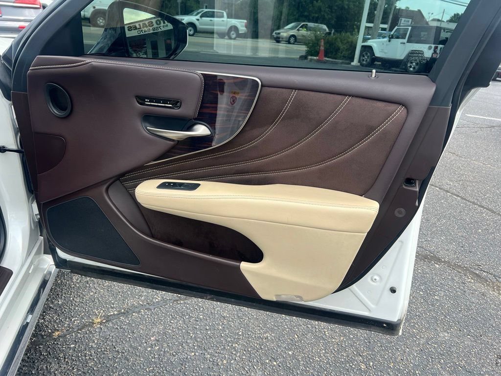 Used 2018 Lexus LS 500 AWD image 35