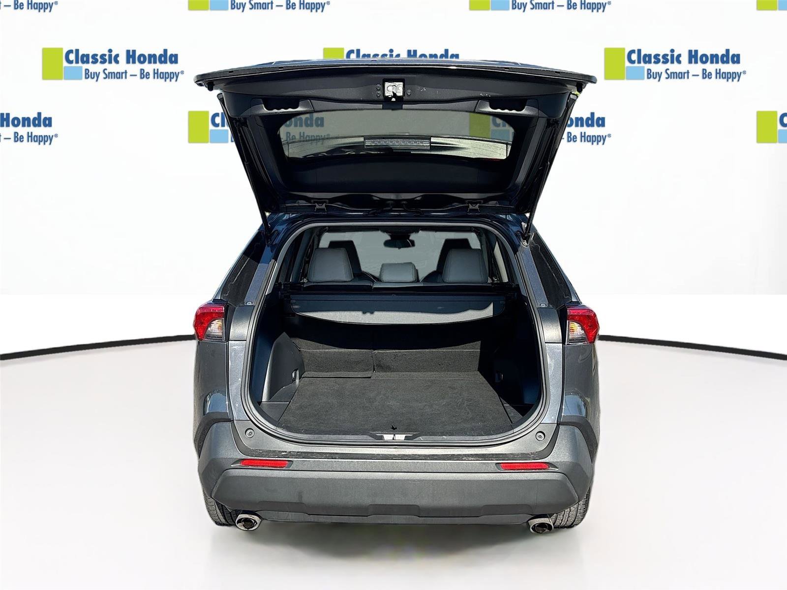 Used 2019 Toyota RAV4 XLE FWD image 29