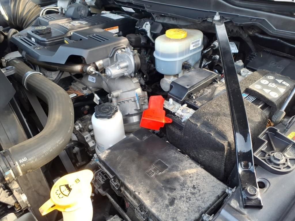 Used 2024 RAM 3500 Big Horn image 28