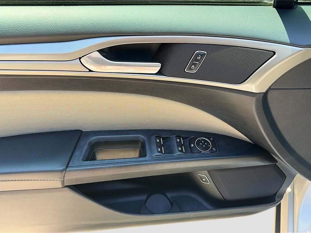 Used 2018 Ford Fusion S FWD image 17