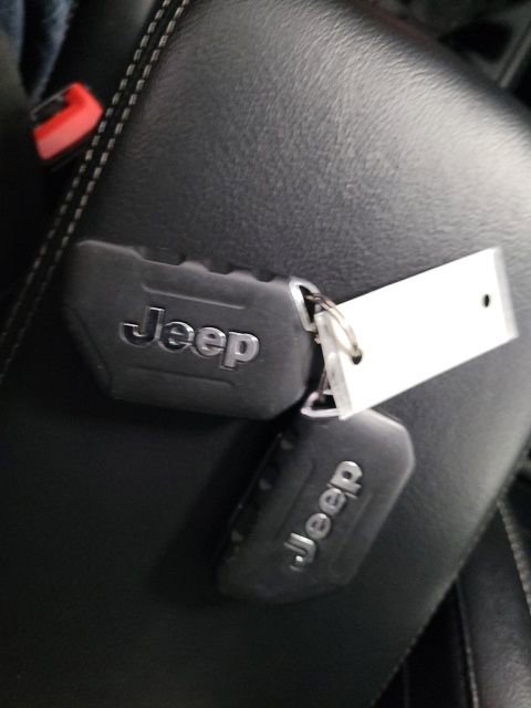 Used 2020 Jeep Wrangler Unlimited Sahara image 14