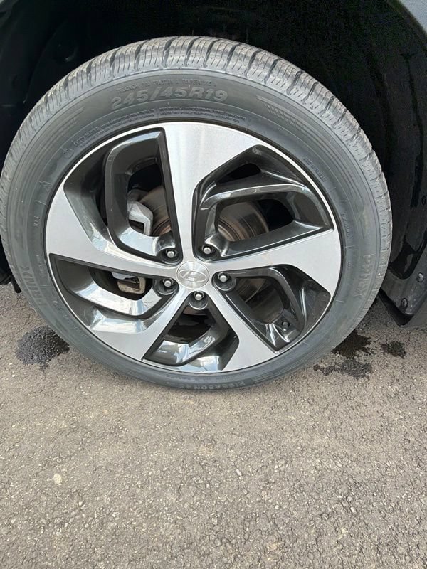 Used 2018 Hyundai Tucson Sport w/ Cargo Package AWD/4WD image 17