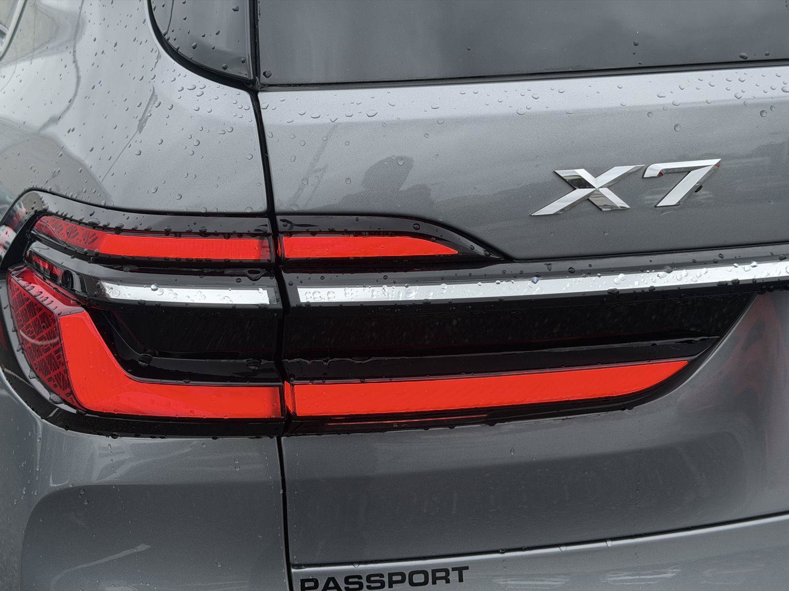 Used 2024 BMW X7 xDrive40i w/ Executive Package AWD/4WD image 9