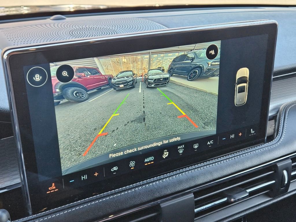 Used 2023 Lincoln Corsair AWD image 16