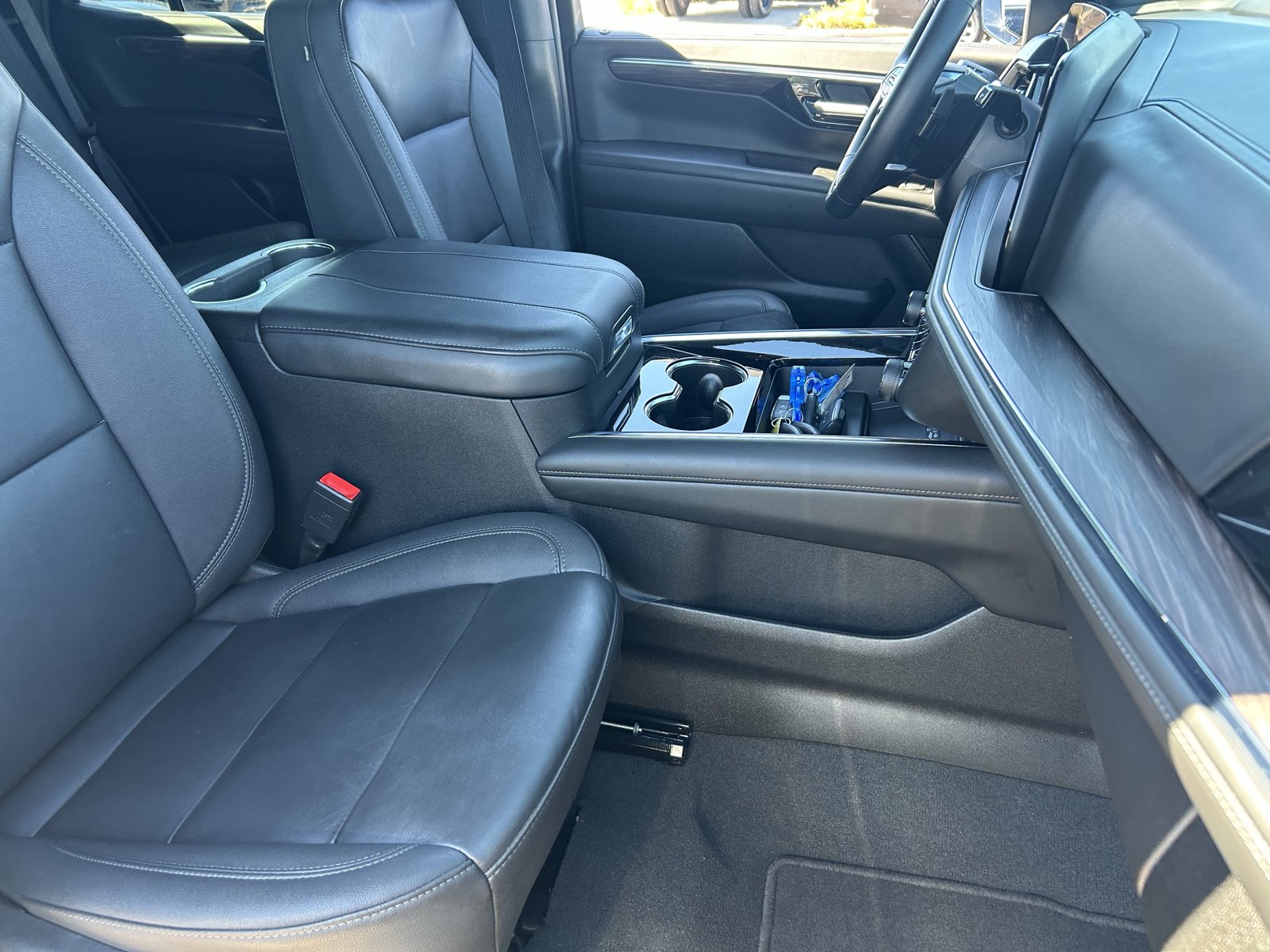 Certified 2025 Chevrolet Tahoe Z71 AWD/4WD image 9