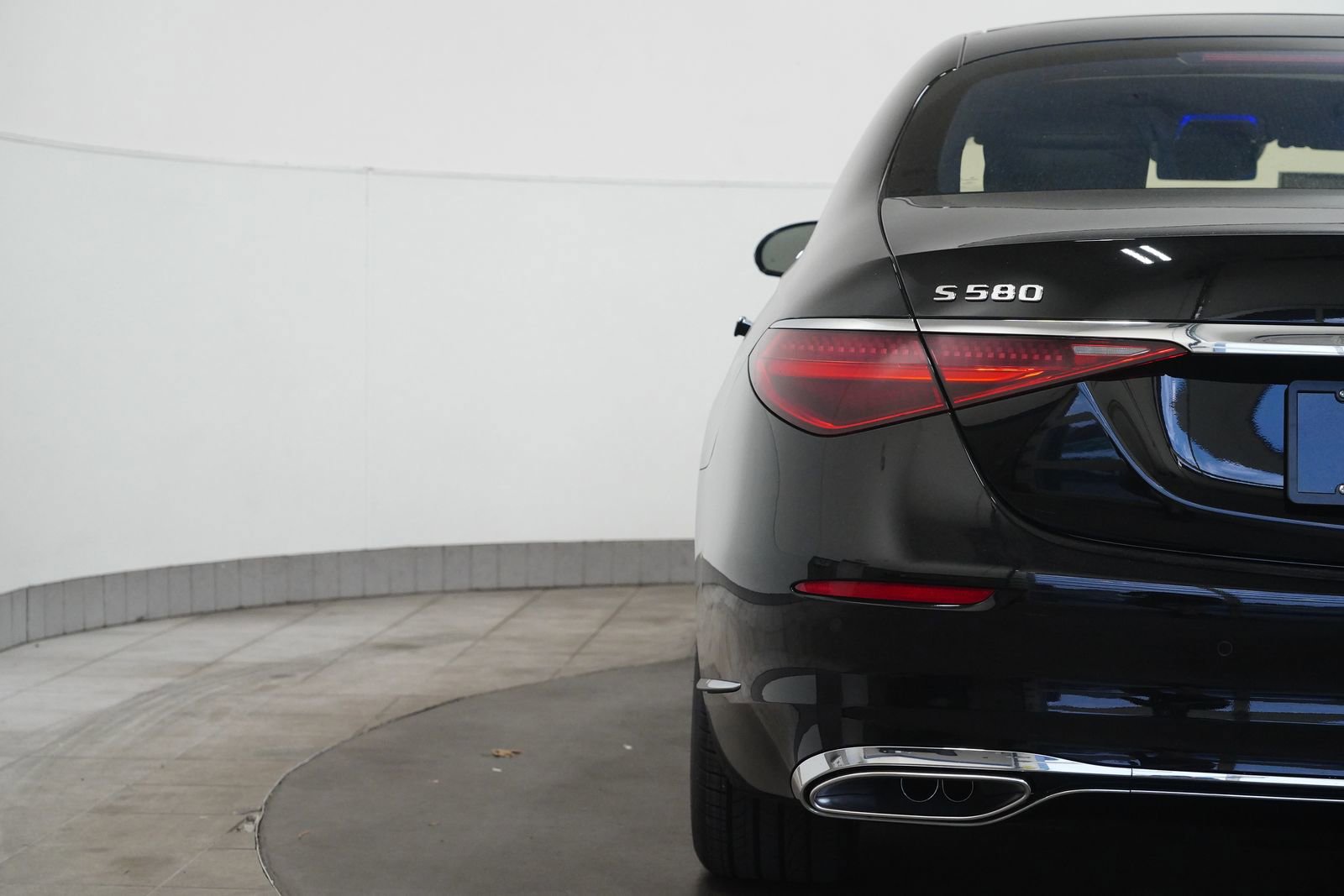 New 2026 Mercedes-Benz S 580 4MATIC Sedan image 14