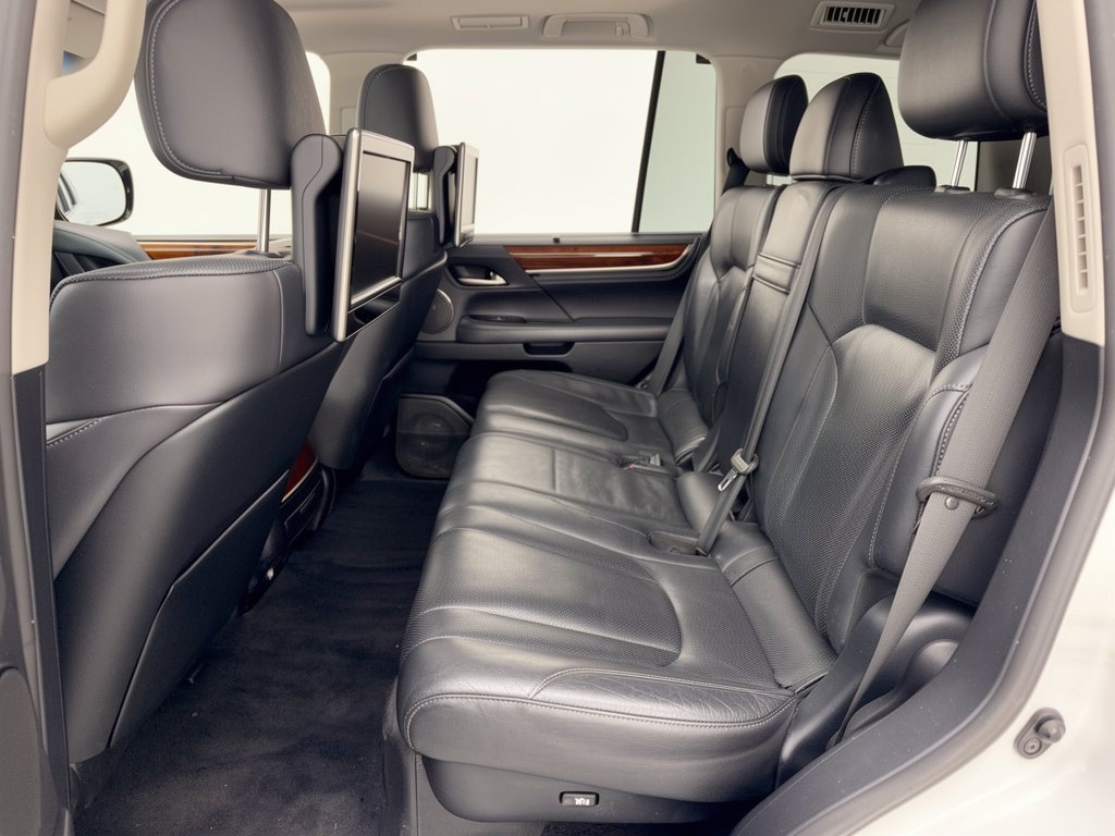 Used 2017 Lexus LX 570 4WD w/ Luxury Package image 25