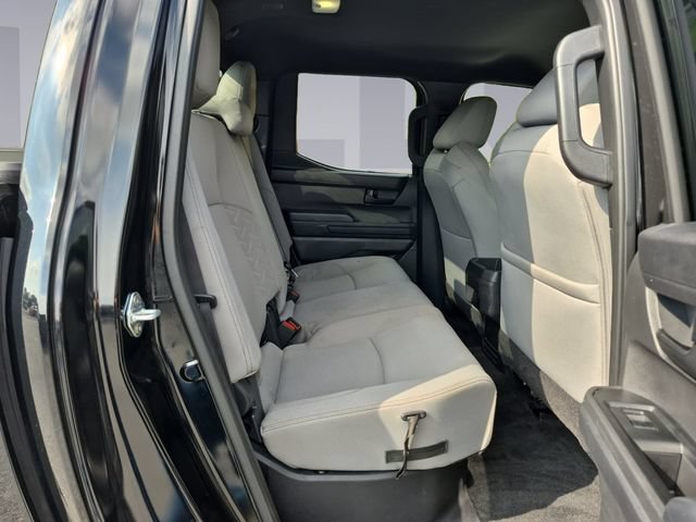 Used 2025 Toyota Tacoma SR5 AWD/4WD image 18