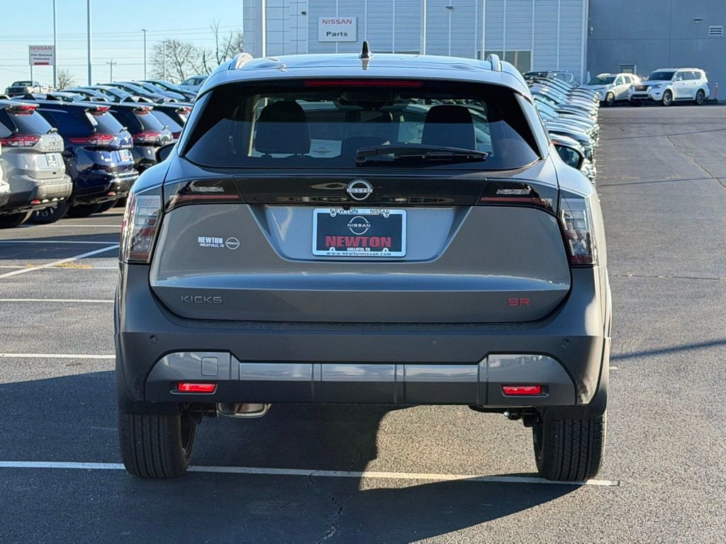 New 2026 Nissan Kicks SR image 5