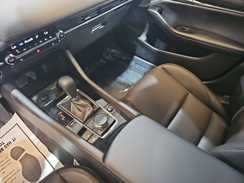 New 2026 MAZDA MAZDA3 2.5 Turbo Sedan w/Premium Plus image 26