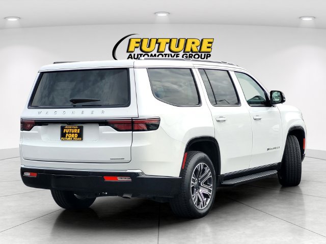 Used 2024 Jeep Wagoneer Series II AWD/4WD image 4