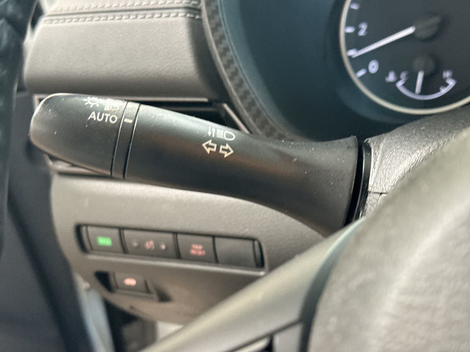 Used 2022 Nissan Sentra SV FWD image 32