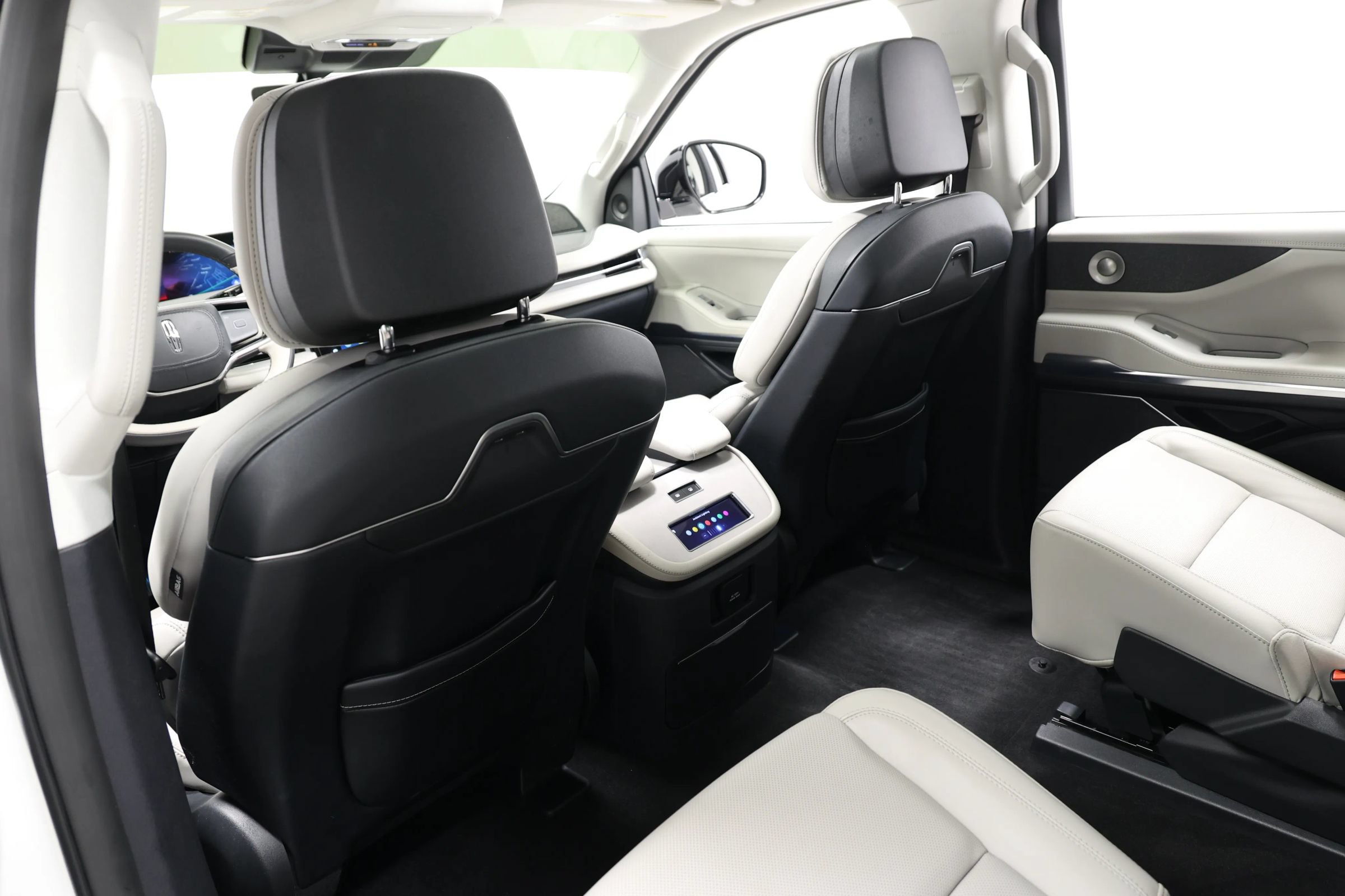Used 2025 Lincoln Navigator Reserve AWD/4WD image 66