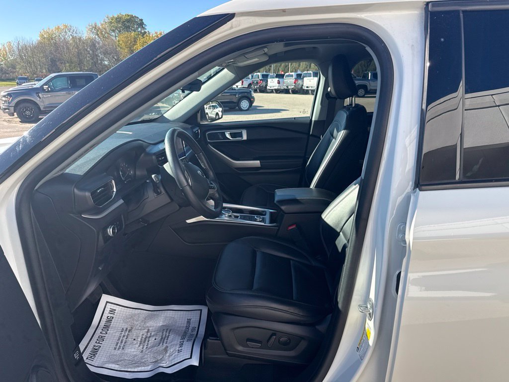 Certified 2023 Ford Explorer XLT w/ Equipment Group 202A AWD/4WD image 16