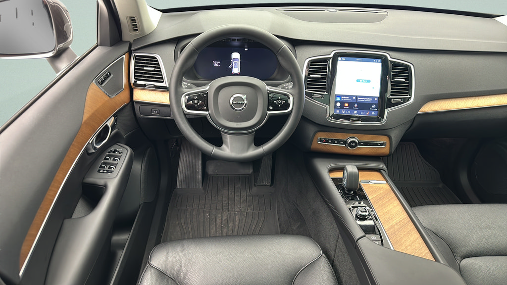 Used 2023 Volvo XC90 B6 Plus w/ Protection Package AWD/4WD image 11
