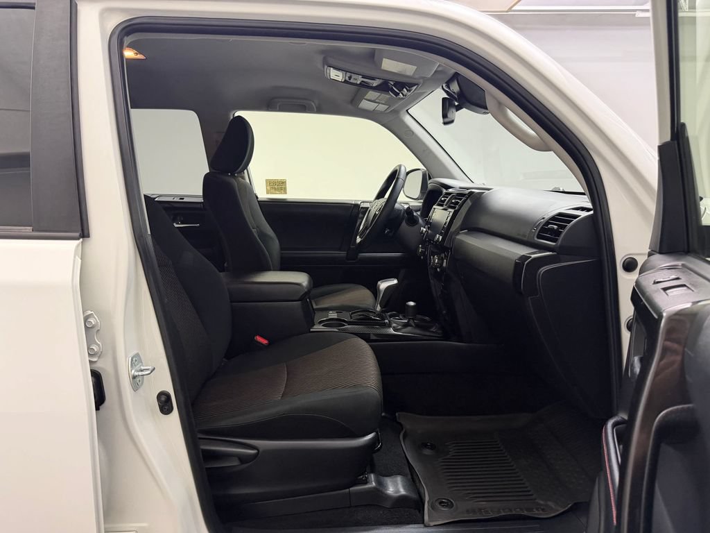 Used 2021 Toyota 4Runner TRD Off-Road AWD/4WD image 27