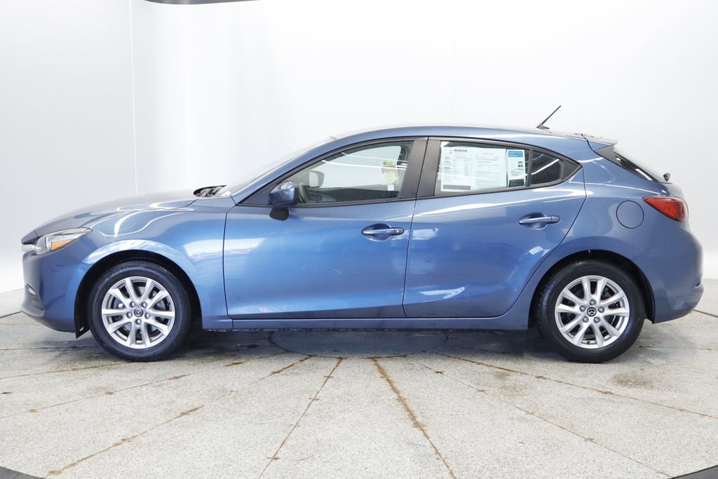 Used 2017 MAZDA MAZDA3 Sport FWD image 2