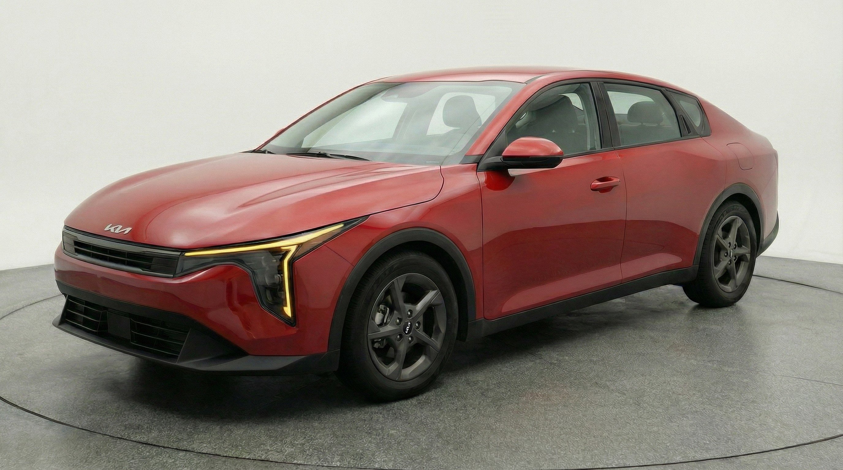 Used 2025 Kia K4 LXS FWD image 3