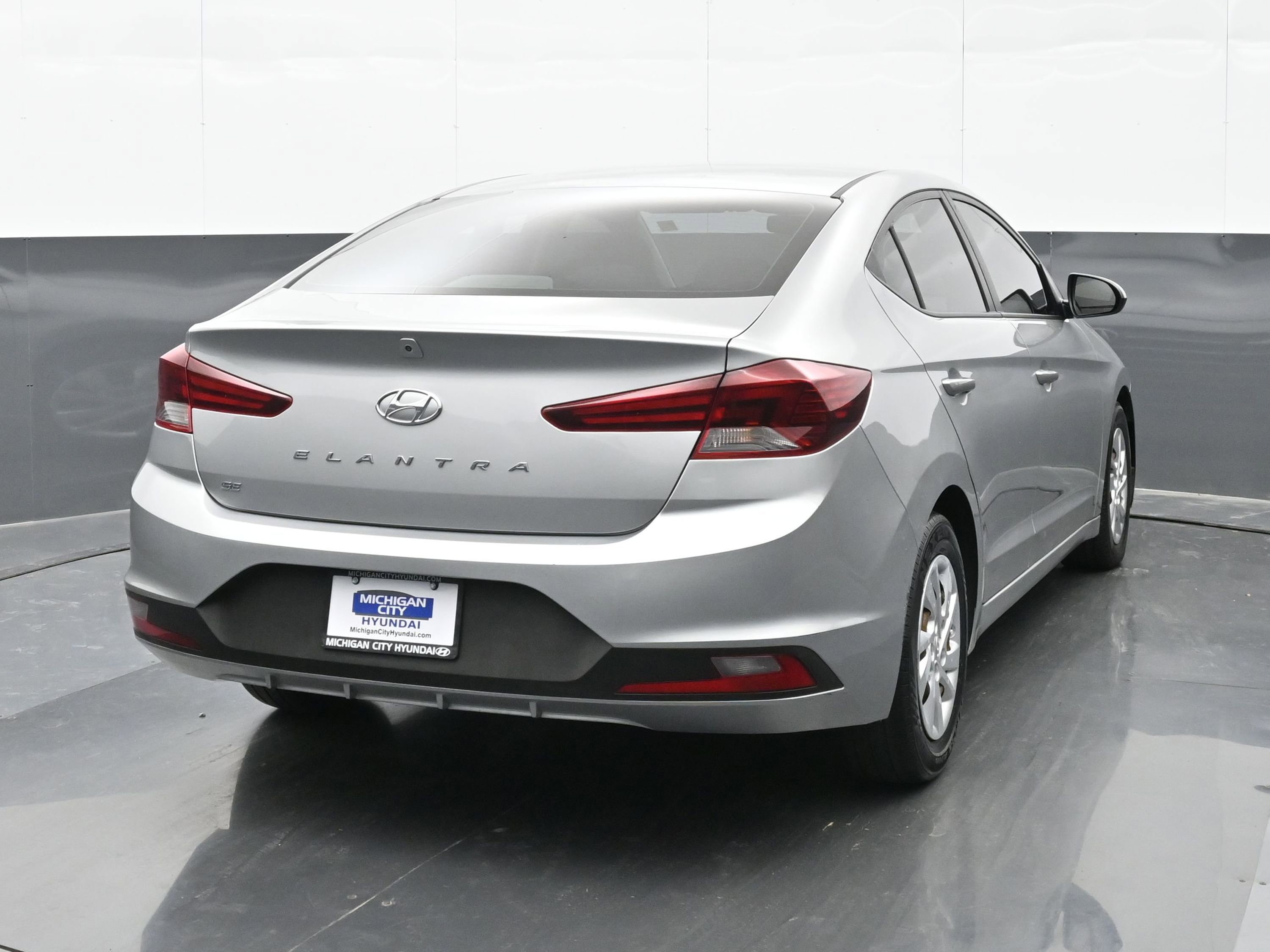 Used 2020 Hyundai Elantra SE image 5