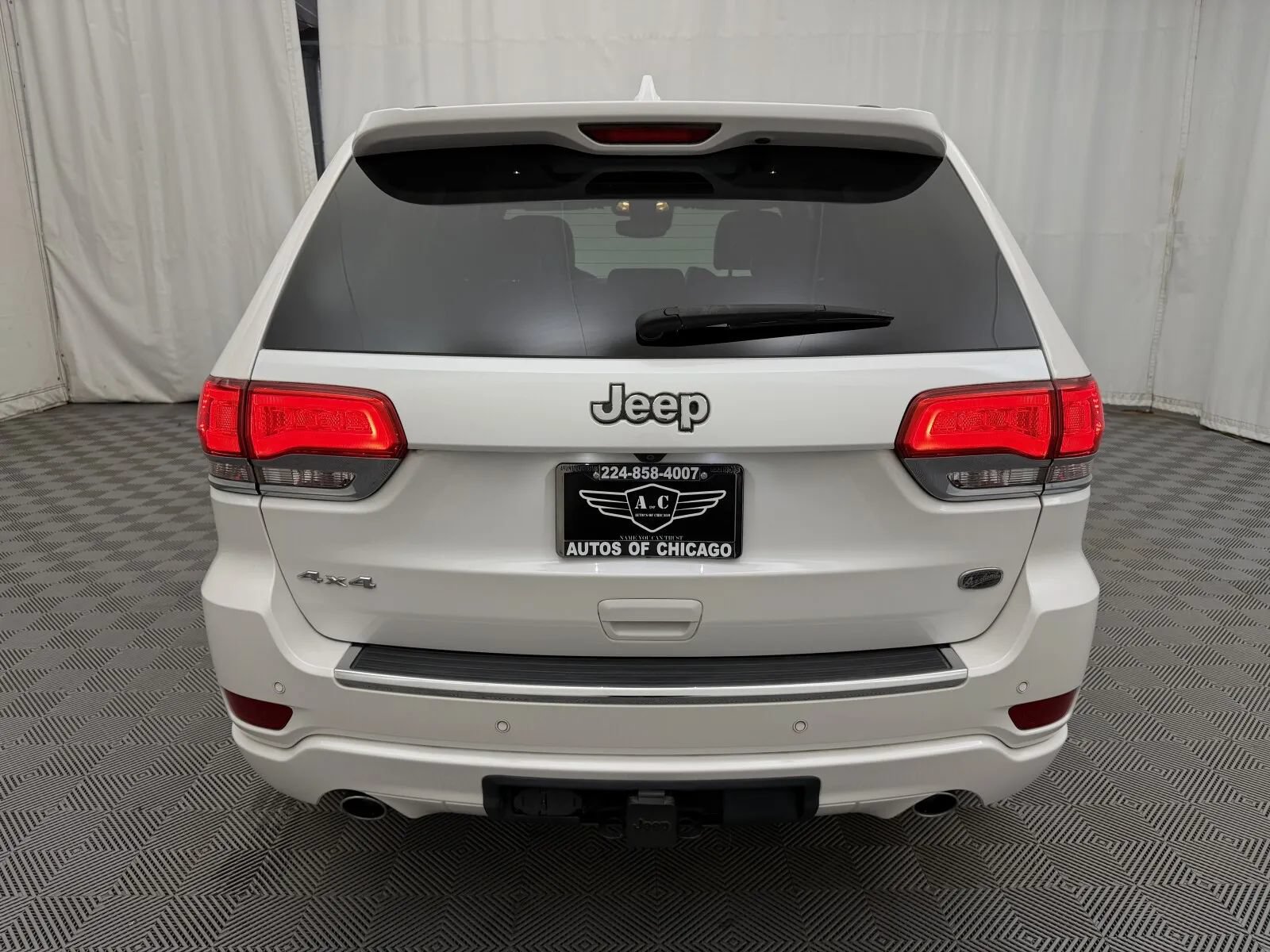 Used 2017 Jeep Grand Cherokee Overland w/ Jeep Active Safety Group AWD/4WD image 7