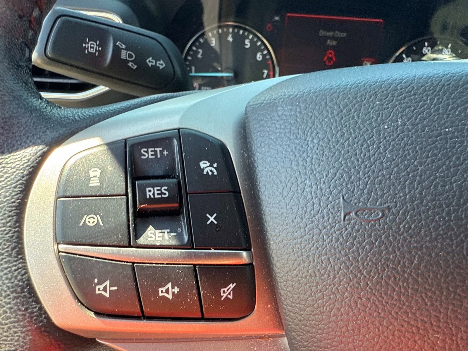 Used 2021 Ford Explorer XLT w/ Equipment Group 202A image 27