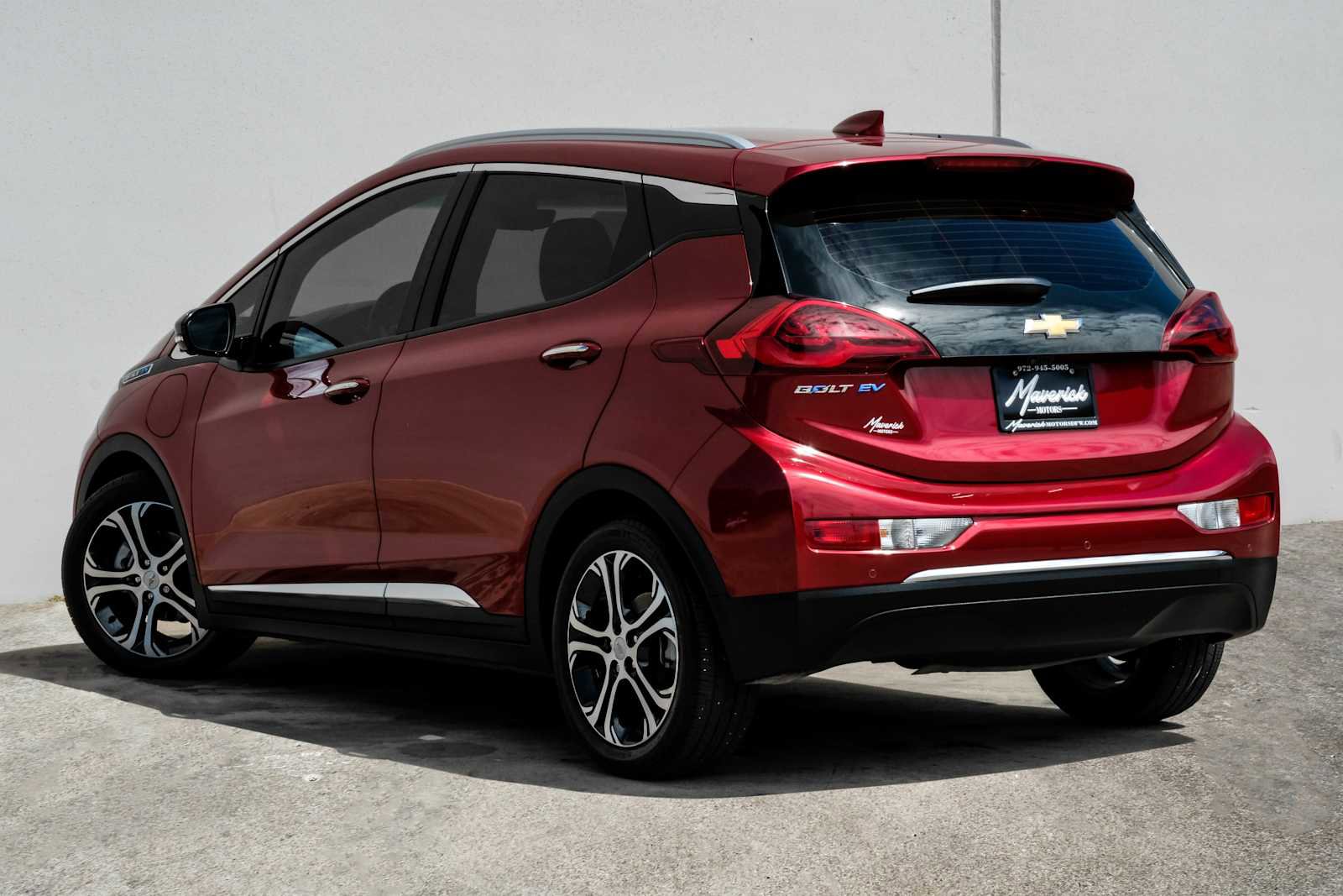 Used 2020 Chevrolet Bolt Premier w/ Infotainment Package image 9