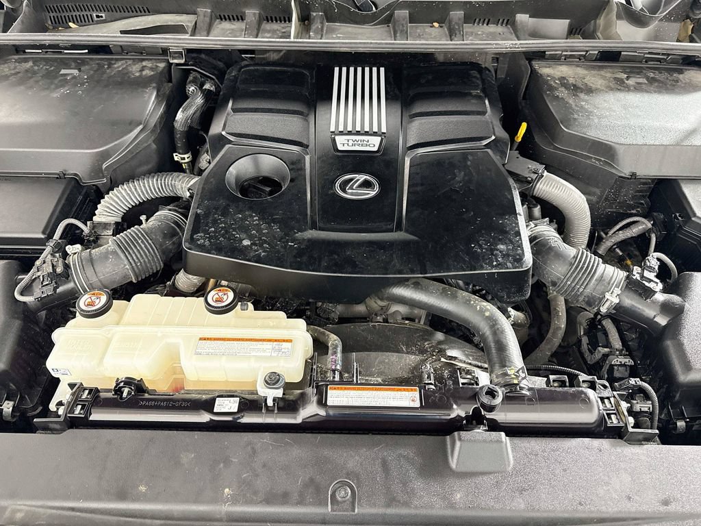 Certified 2024 Lexus LX 600 4WD w/ Luxury Package image 32