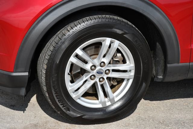 Used 2020 Ford Explorer XLT w/ Equipment Group 202A image 11