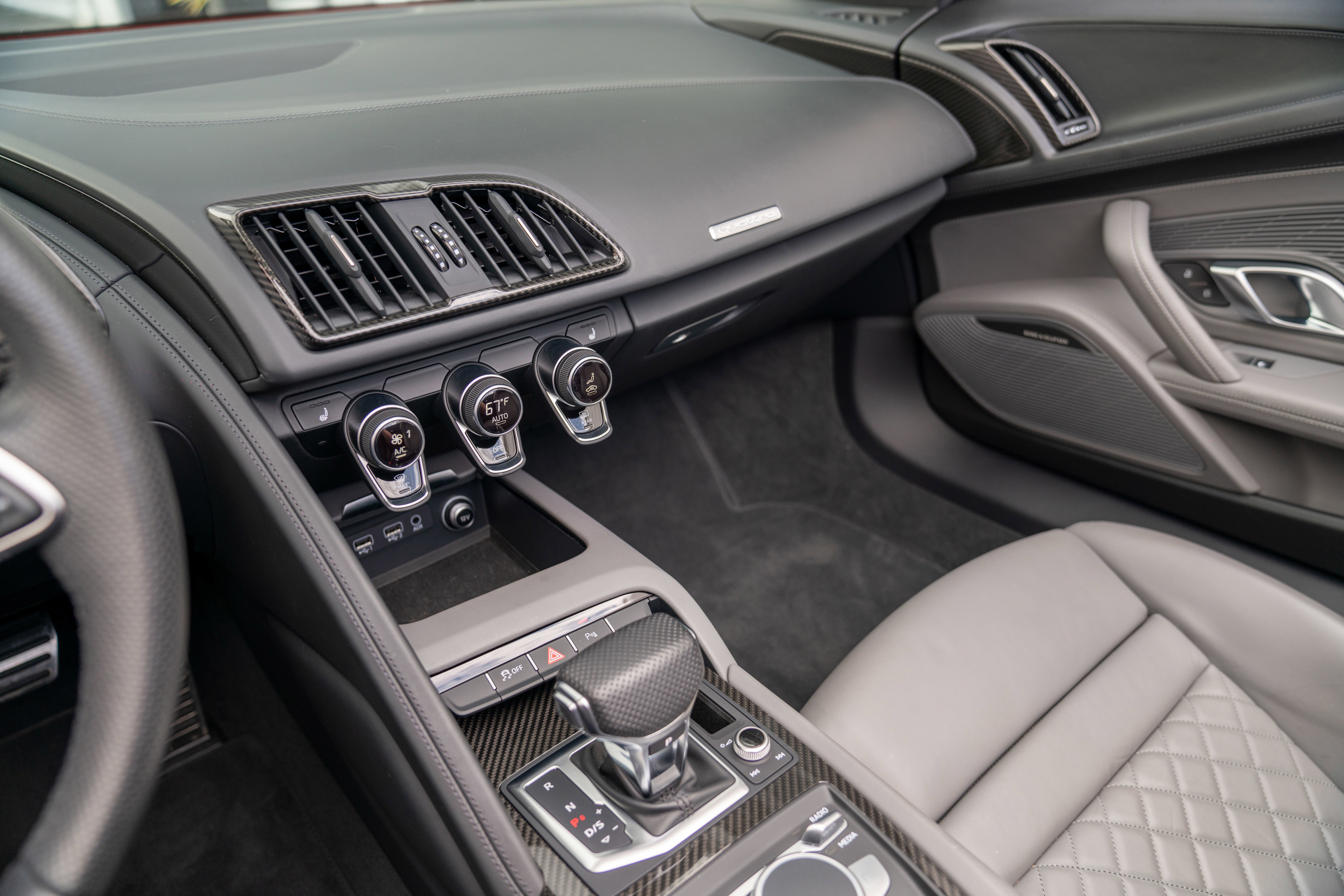 Used 2017 Audi R8 V10 image 24