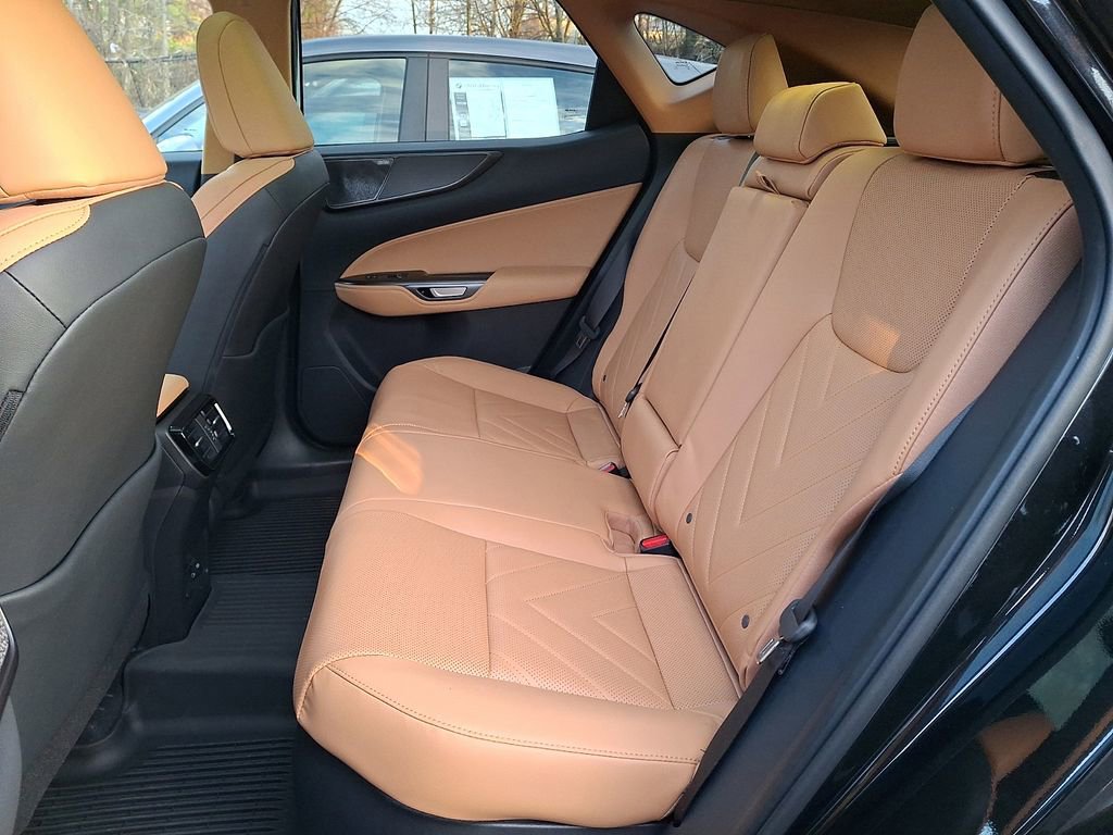 Used 2024 Lexus NX 350h 350h Luxury w/ Vision Package image 8