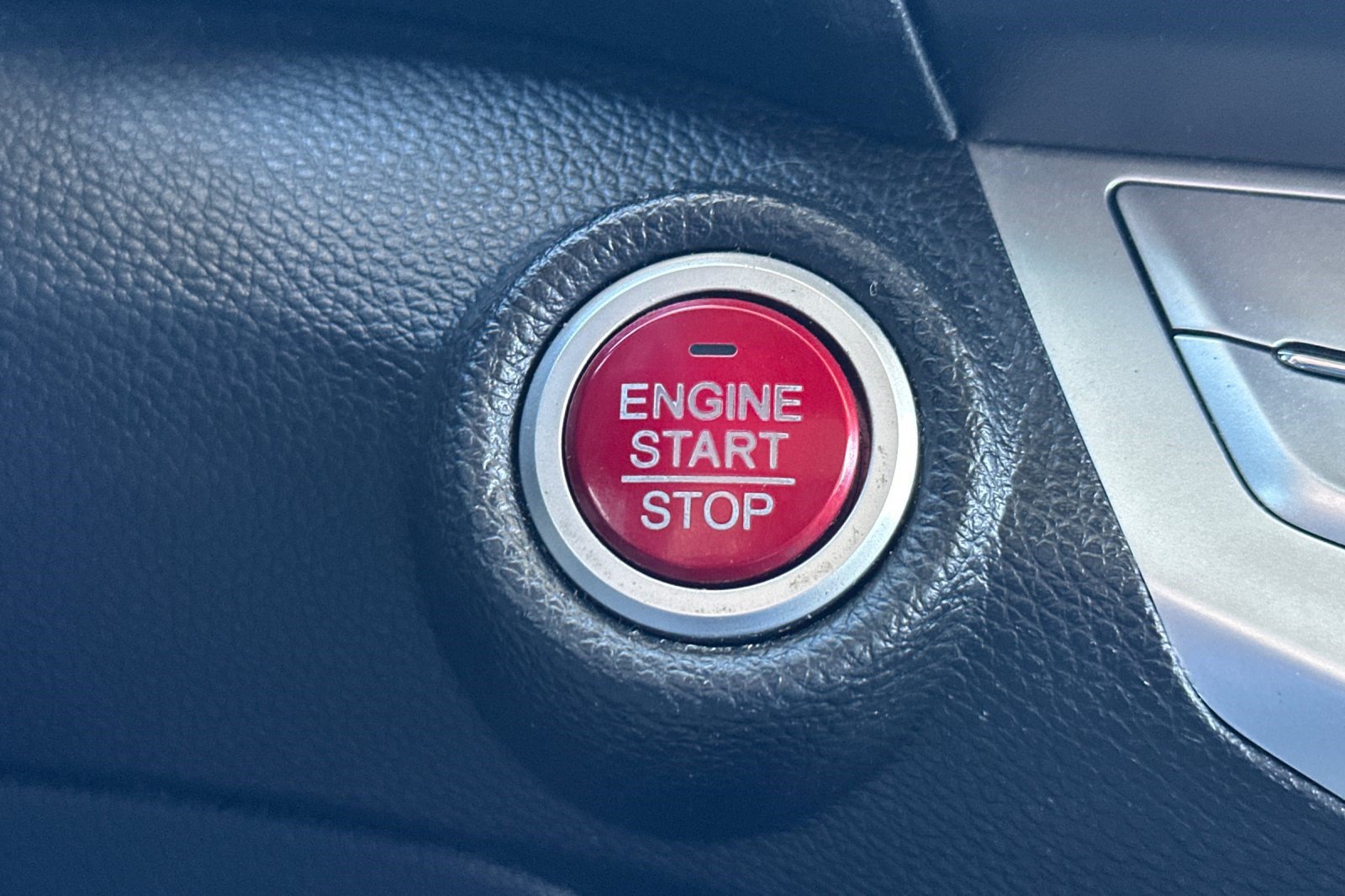 Used 2015 Honda Accord EX-L image 16