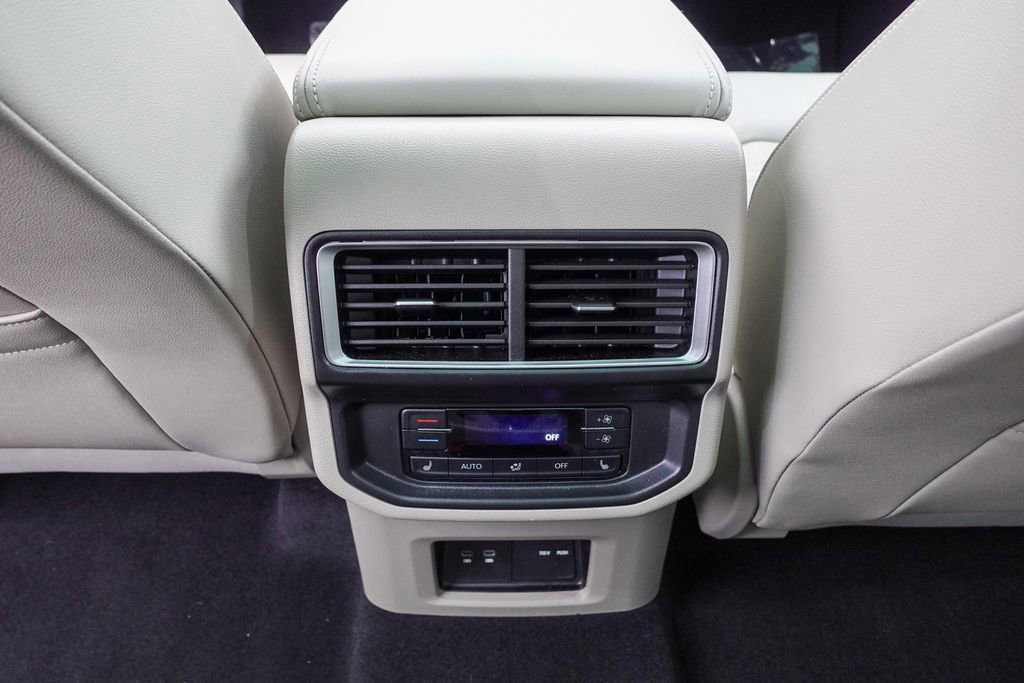 Certified 2025 Volkswagen Atlas SEL image 27