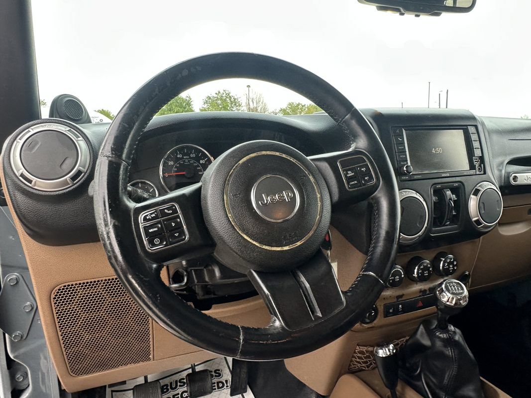 Used 2014 Jeep Wrangler Unlimited Sahara w/ Connectivity Group AWD/4WD image 42