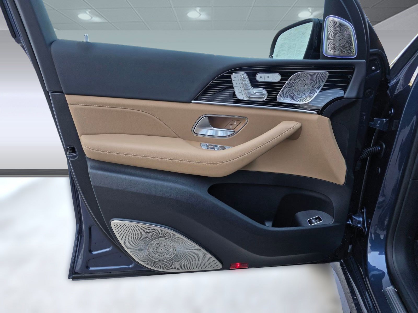 New 2026 Mercedes-Benz GLS 450 4MATIC image 13