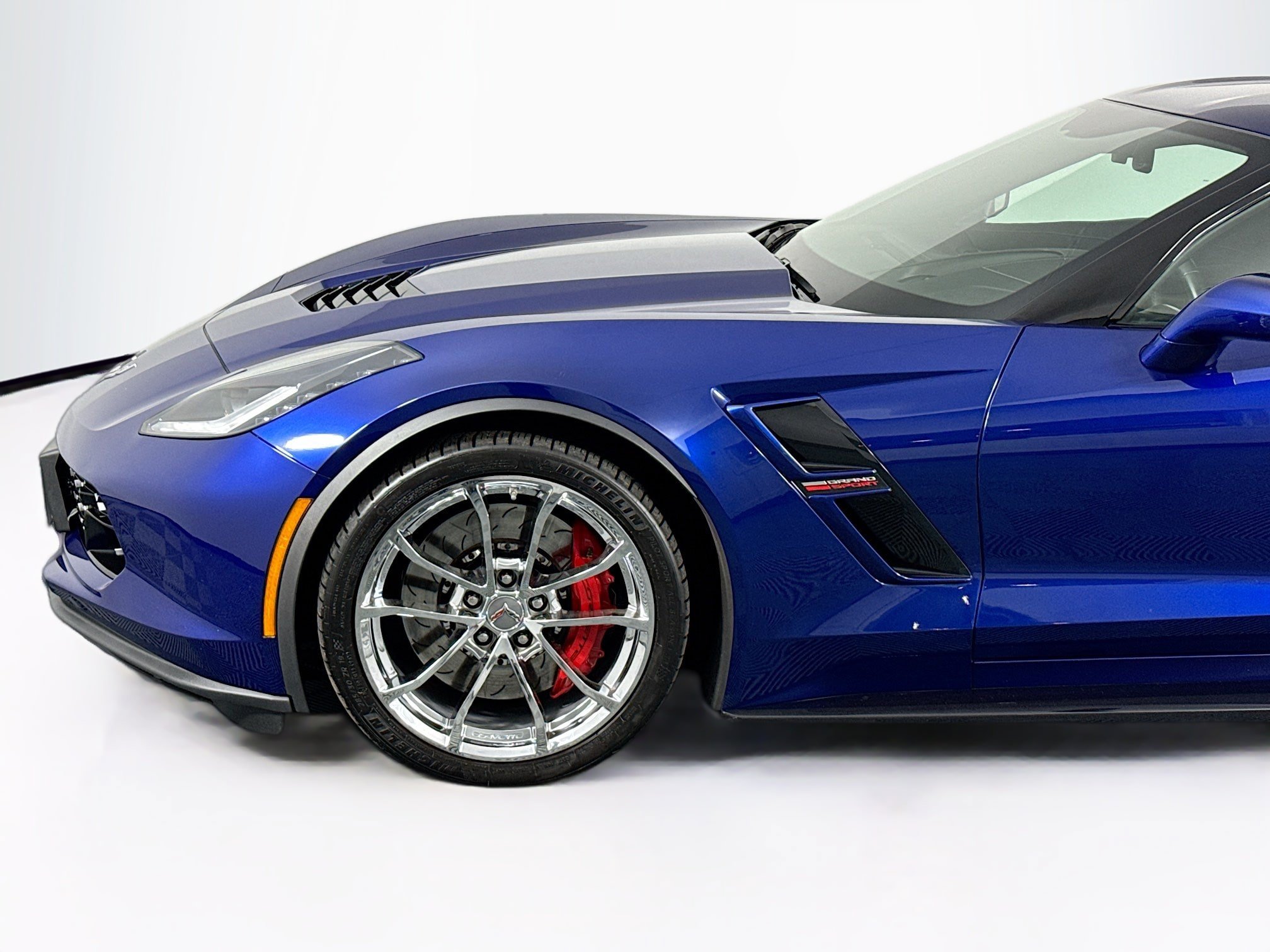 Used 2019 Chevrolet Corvette Grand Sport RWD image 37