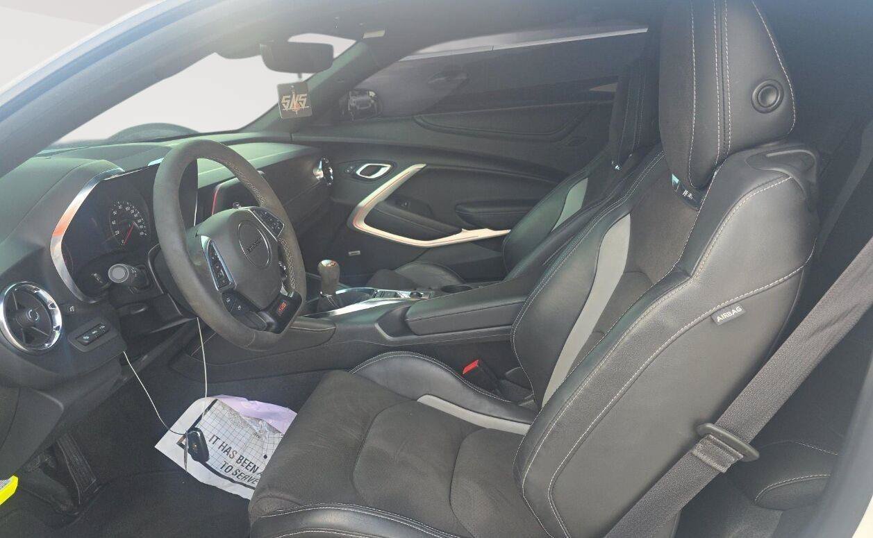 Used 2022 Chevrolet Camaro SS RWD image 4