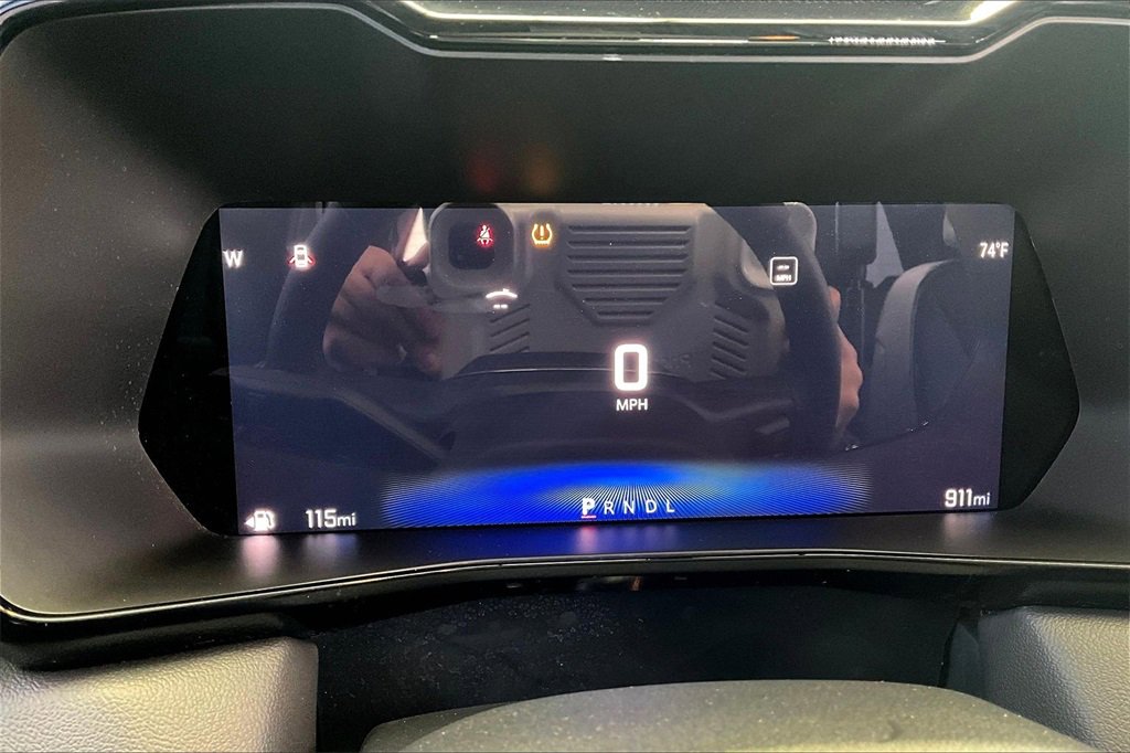 Used 2024 Chevrolet Colorado LT w/ LT Convenience Package III image 2