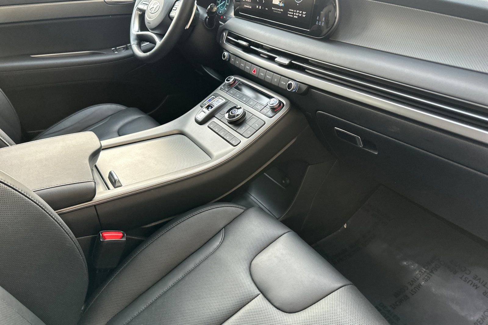 Used 2024 Hyundai Palisade SEL w/ Premium Package image 20