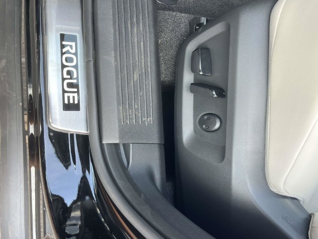 New 2026 Nissan Rogue Dark Armor AWD/4WD image 25