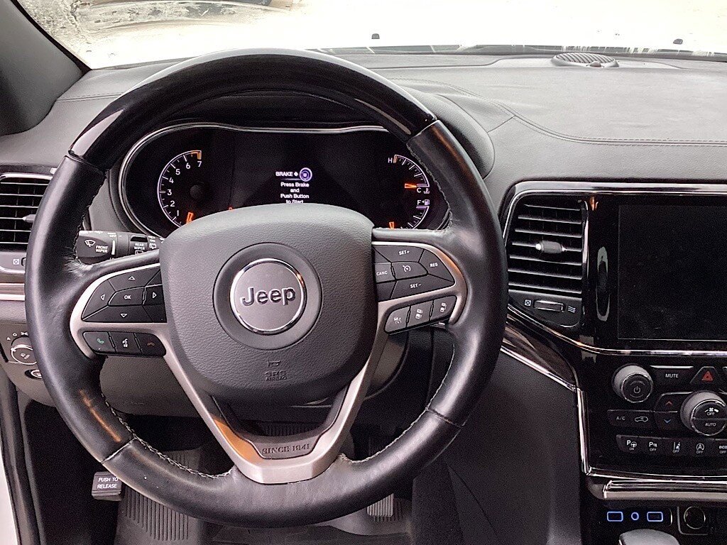 Used 2020 Jeep Grand Cherokee Overland AWD/4WD image 9