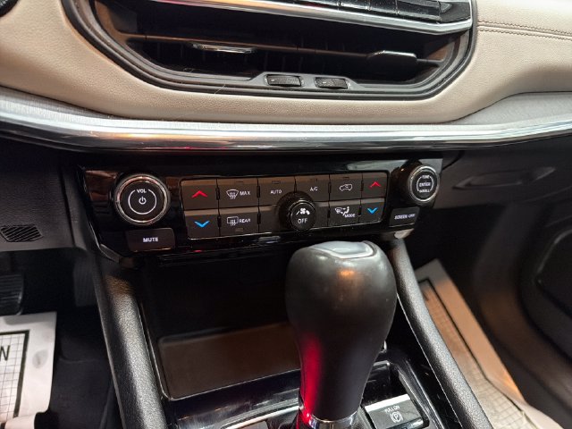 Used 2022 Jeep Compass Limited AWD/4WD image 19