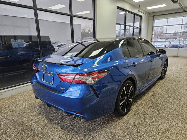 Used 2018 Toyota Camry XSE image 2