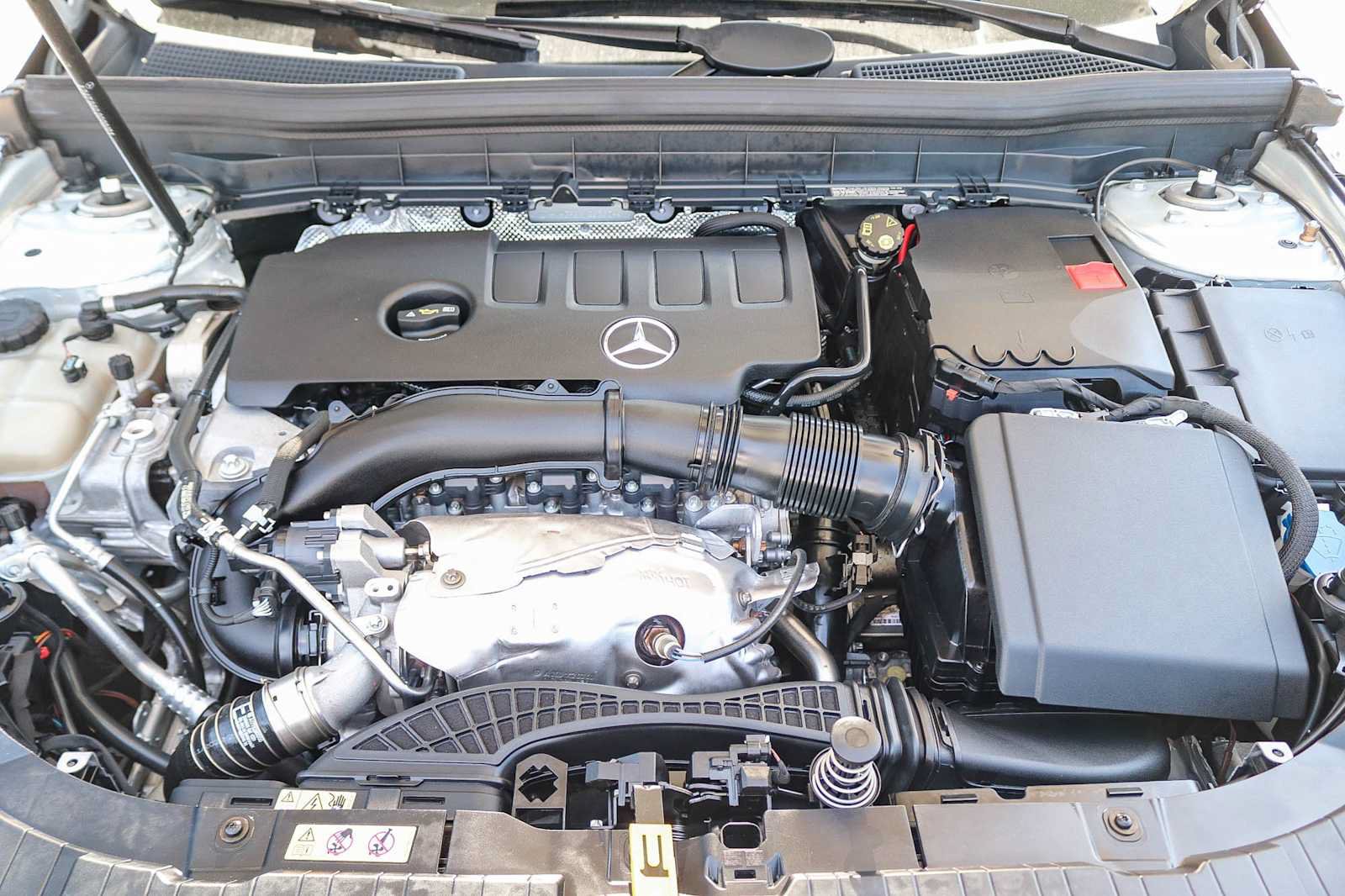 Used 2023 Mercedes-Benz GLB 250 image 36
