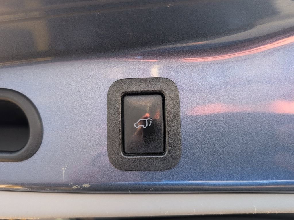 Used 2015 Toyota Highlander XLE image 8